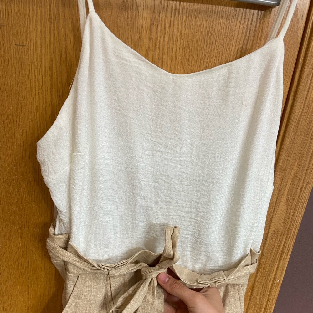 white & tan romper; Altard State; size L; adjustable straps